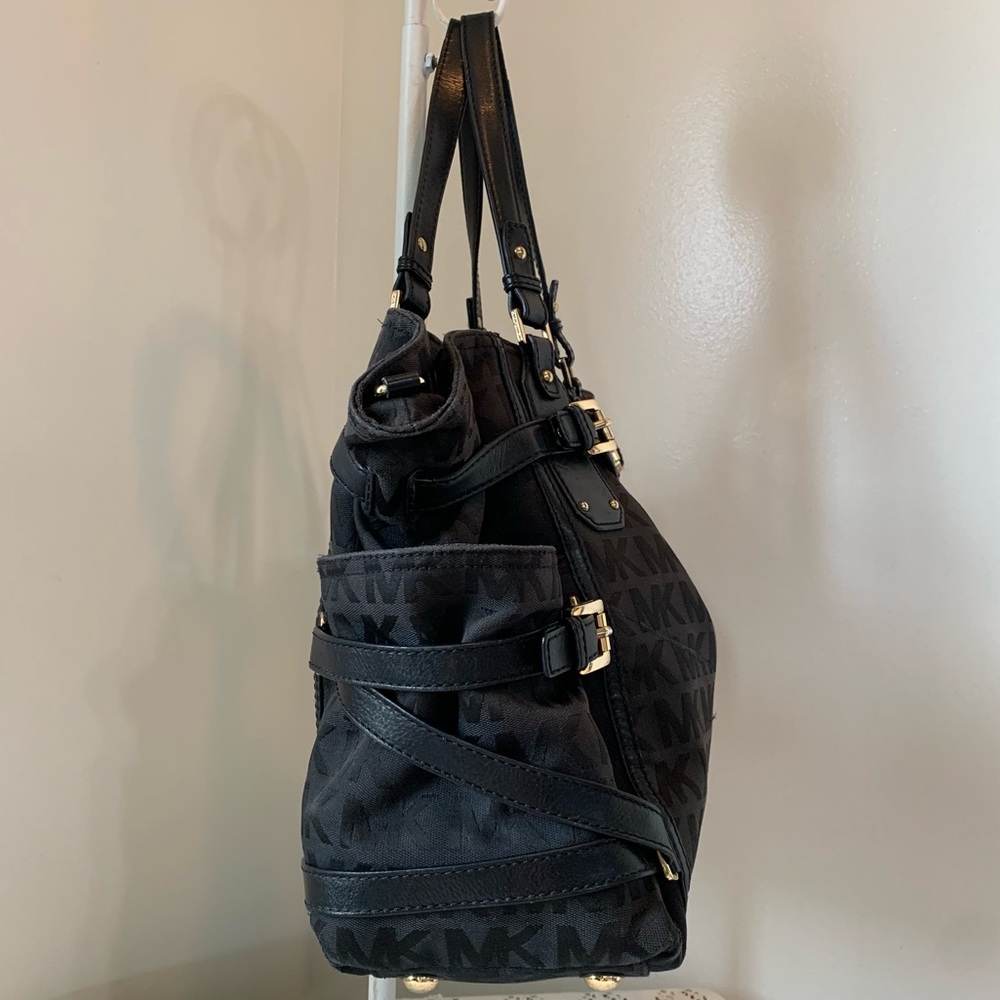 πSALEπ Michael Kors Gansevoort Tote Bag - Picture 3 of 16